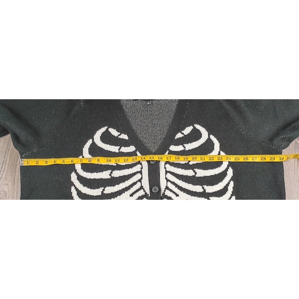Torrid Sweater Skeleton Bones Ribs Cardigan Halloween Black White Plus 4 26 - Picture 7 of 9